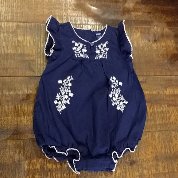 Old Navy Other - ❤️ B2G1 FREE ❤ Old Navy 6 to 9 months romper